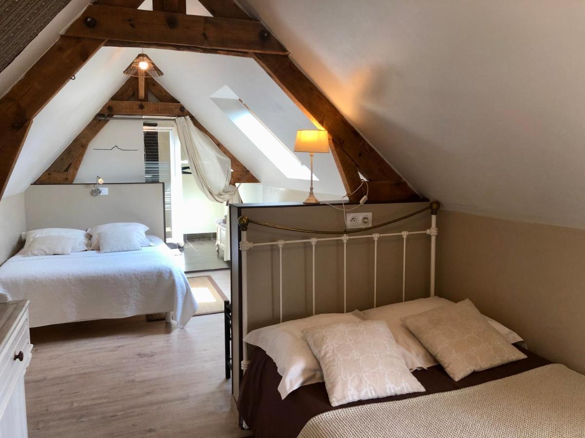 Bed and Breakfast Le Grenier Du Jardin Pontorson Exterior foto